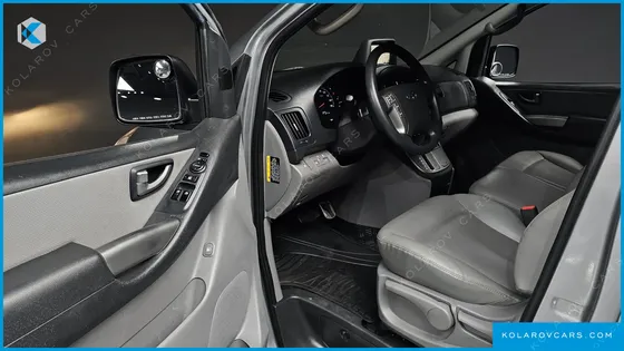 HYUNDAI STAREX 12-SEATER LPI WAGON