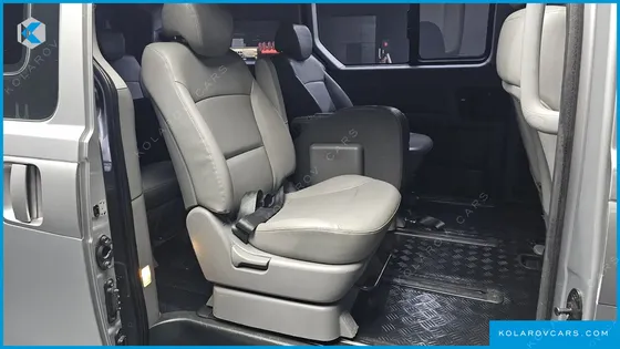 HYUNDAI STAREX 12-SEATER LPI WAGON