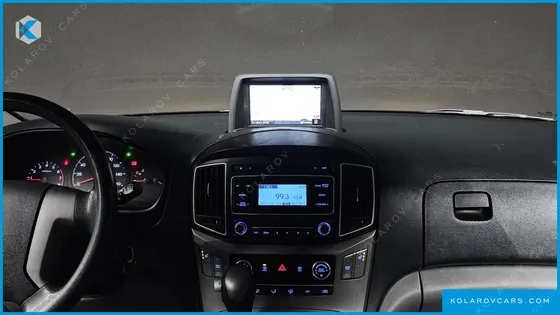 HYUNDAI STAREX 12-SEATER LPI WAGON