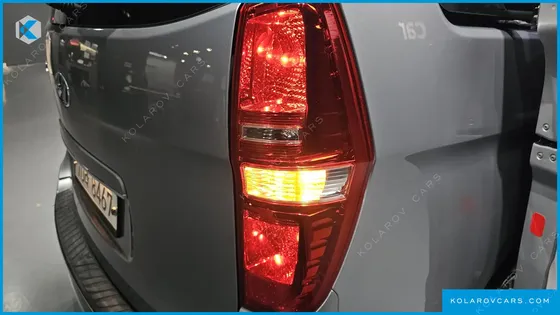 HYUNDAI STAREX 12-SEATER LPI WAGON