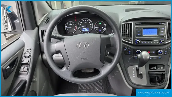 HYUNDAI STAREX WAGON 12-SEATER
