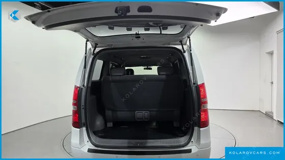 HYUNDAI STAREX WAGON 12-SEATER