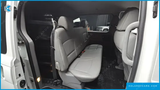 HYUNDAI STAREX VAN 5-SEATER