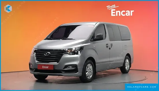 HYUNDAI STAREX VAN 5-SEATER