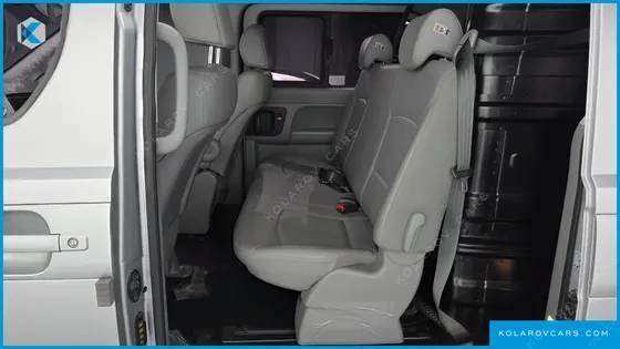 HYUNDAI STAREX VAN 5-SEATER