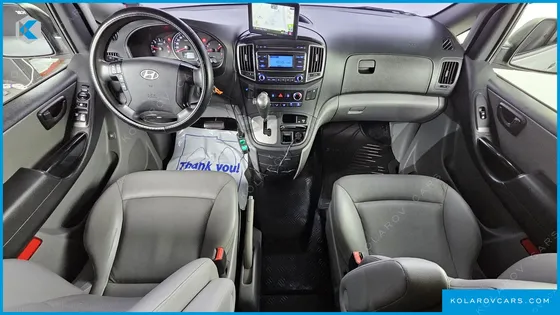 HYUNDAI STAREX 5-SEATER VAN