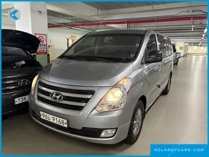HYUNDAI STAREX 5-SEATER VAN