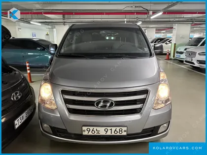 HYUNDAI STAREX 5-SEATER VAN