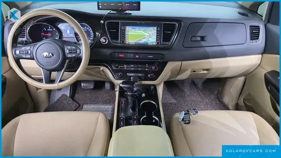 KIA CARNIVAL 9-SEATER PRSTIGE