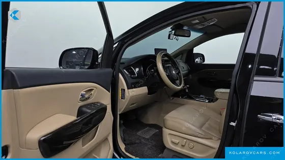 KIA CARNIVAL 9-SEATER PRSTIGE