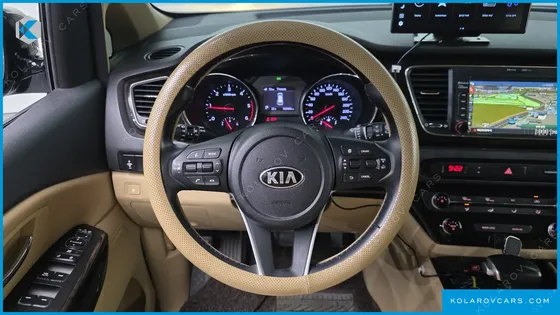 KIA CARNIVAL 9-SEATER PRSTIGE