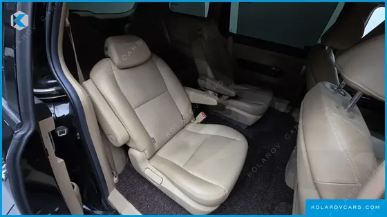 KIA CARNIVAL 9-SEATER PRSTIGE