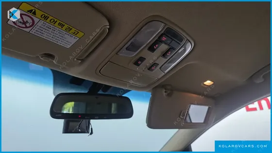 KIA CARNIVAL 9-SEATER PRSTIGE