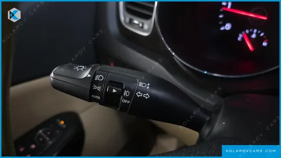 KIA CARNIVAL 9-SEATER PRSTIGE