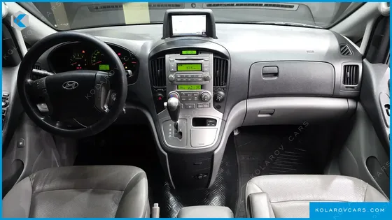 HYUNDAI STAREX 11-SEATER WAGON HVX