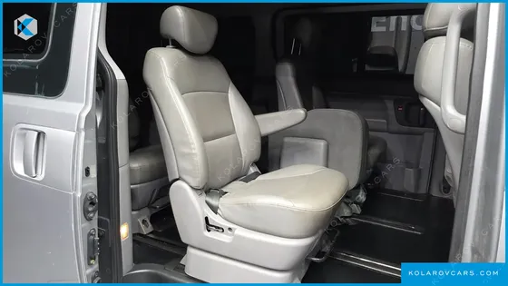 HYUNDAI STAREX 11-SEATER WAGON HVX