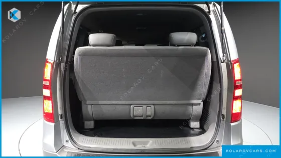 HYUNDAI STAREX 11-SEATER WAGON HVX