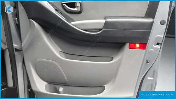 HYUNDAI STAREX 11-SEATER WAGON HVX