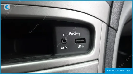 HYUNDAI STAREX 11-SEATER WAGON HVX