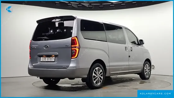 HYUNDAI STAREX 4WD URBAN 9-SEATER