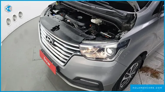 HYUNDAI STAREX 4WD URBAN 9-SEATER