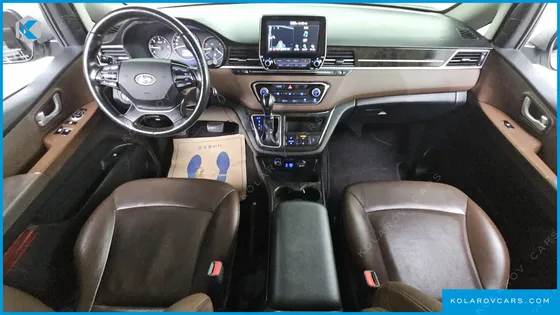 HYUNDAI STAREX 4WD URBAN 9-SEATER