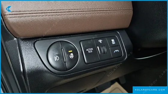 HYUNDAI STAREX 4WD URBAN 9-SEATER
