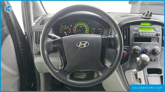 HYUNDAI STAREX 3-SEATER VAN
