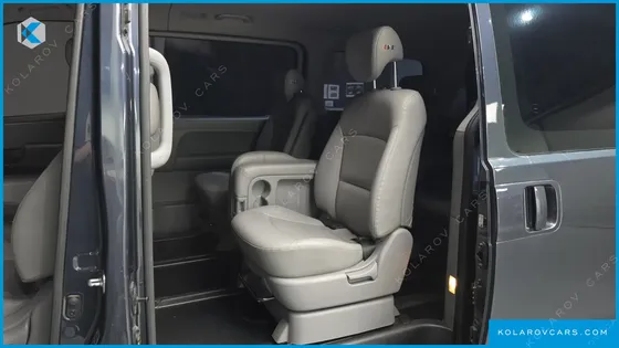HYUNDAI STAREX WAGON 12-SEATER