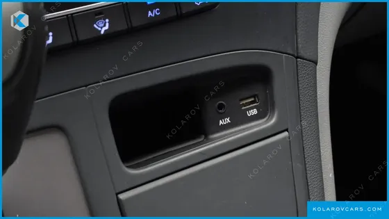 HYUNDAI STAREX WAGON 12-SEATER
