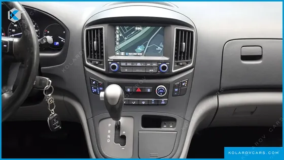 HYUNDAI STAREX WAGON 12-SEATER