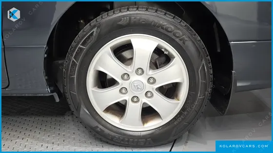 HYUNDAI STAREX WAGON 12-SEATER