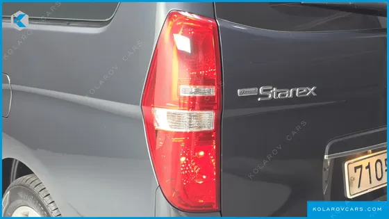 HYUNDAI STAREX WAGON 12-SEATER