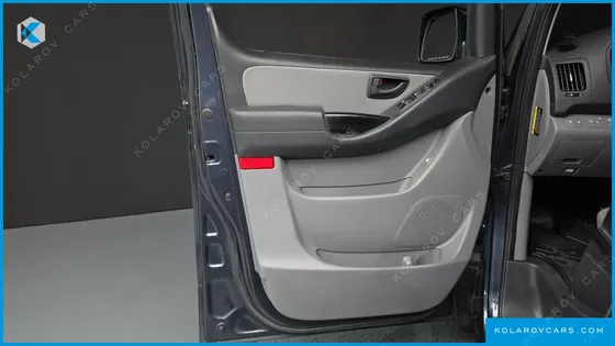 HYUNDAI STAREX WAGON 12-SEATER
