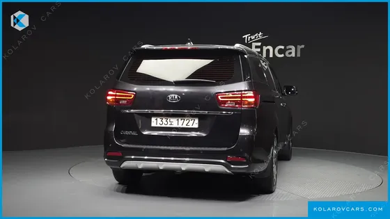 KIA CARNIVAL GASOLINE 9-SEATER PRESTIGE