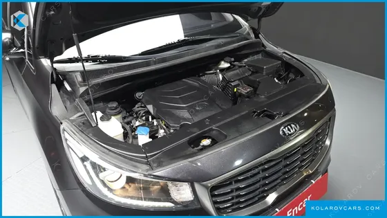 KIA CARNIVAL GASOLINE 9-SEATER PRESTIGE