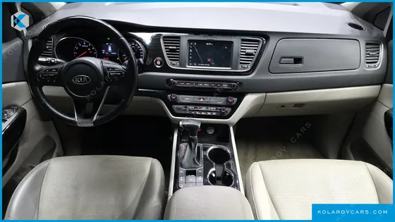 KIA CARNIVAL GASOLINE 9-SEATER PRESTIGE