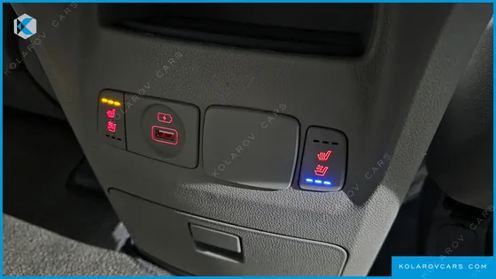 KIA CARNIVAL GASOLINE 9-SEATER PRESTIGE
