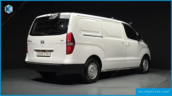 HYUNDAI STAREX VAN 3-SEATER