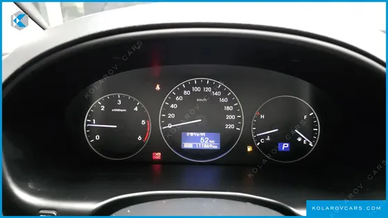 HYUNDAI STAREX VAN 3-SEATER