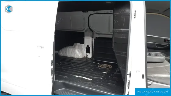 HYUNDAI STAREX VAN 3-SEATER