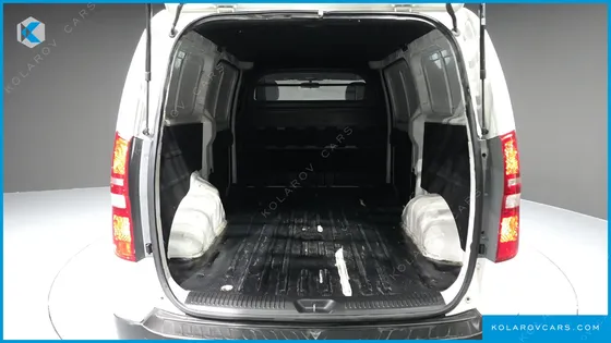 HYUNDAI STAREX VAN 3-SEATER