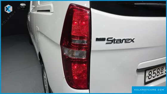 HYUNDAI STAREX VAN 3-SEATER