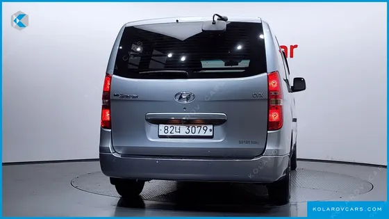 HYUNDAI STAREX 3-SEATER VAN