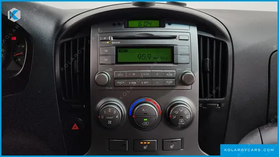 HYUNDAI STAREX 3-SEATER VAN
