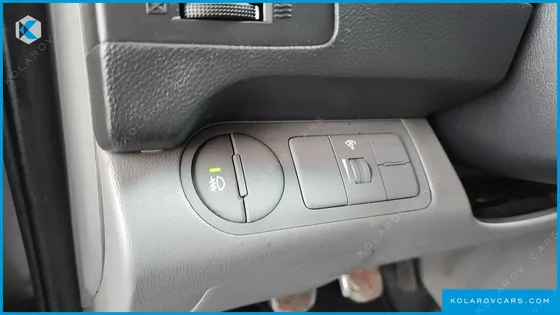 HYUNDAI STAREX 3-SEATER VAN