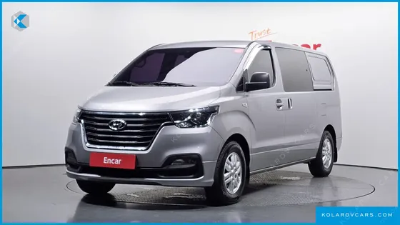 HYUNDAI STAREX VAN 5-SEATER
