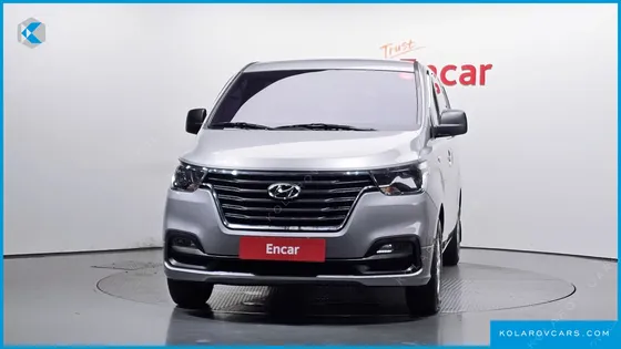 HYUNDAI STAREX VAN 5-SEATER