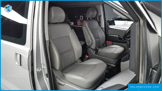 HYUNDAI STAREX VAN 5-SEATER