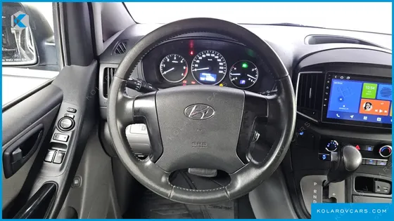 HYUNDAI STAREX VAN 5-SEATER